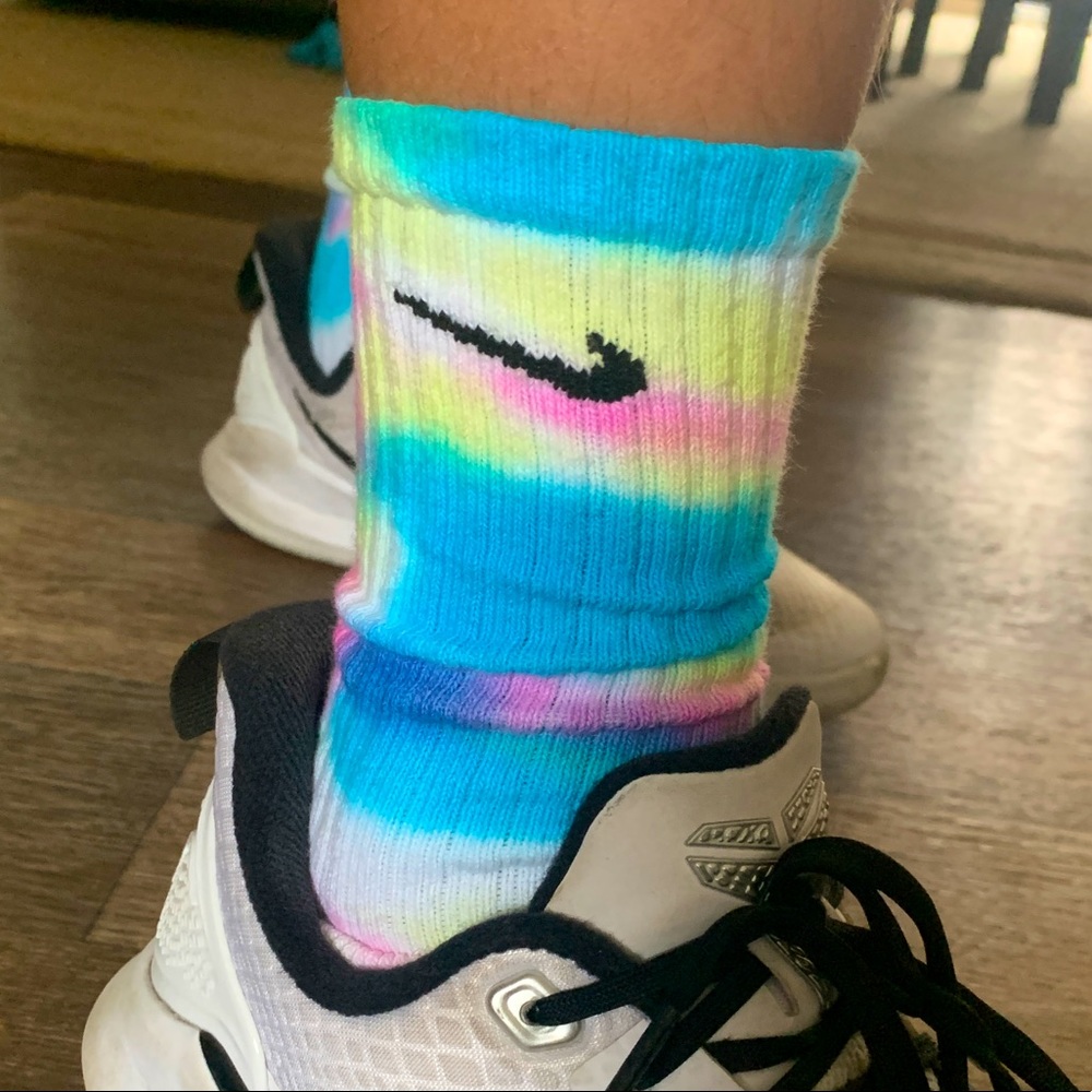 Kids customs tie-dye Nike socks